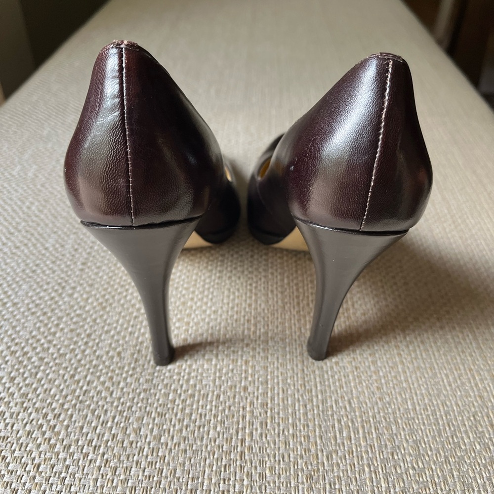 Tahari Pumps Womens 7M Lolly Heels Classic Brown Leather Stiletto - Picture 3 of 5